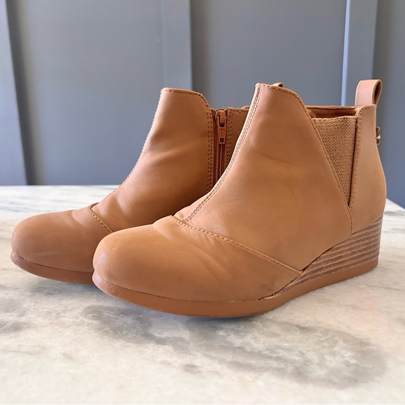 TOMS Kelsy Wedge Bootie - Kids - Picture 2 of 4